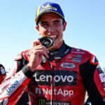 Marc Márquez triunfa em Misano e reduz distância para líder da Motogp