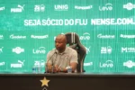 Marcão analisa derrota do Fluminense e explica estratégia tática na Arena MRV