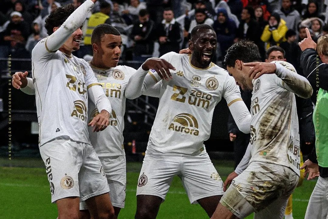 Marcinho brilha na Neo Química Arena e garante vitória da Chapecoense sobre o Corinthians
