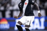 Marino Hinestroza projeta evolução no Vasco sob o comando de Pedro Emanuel