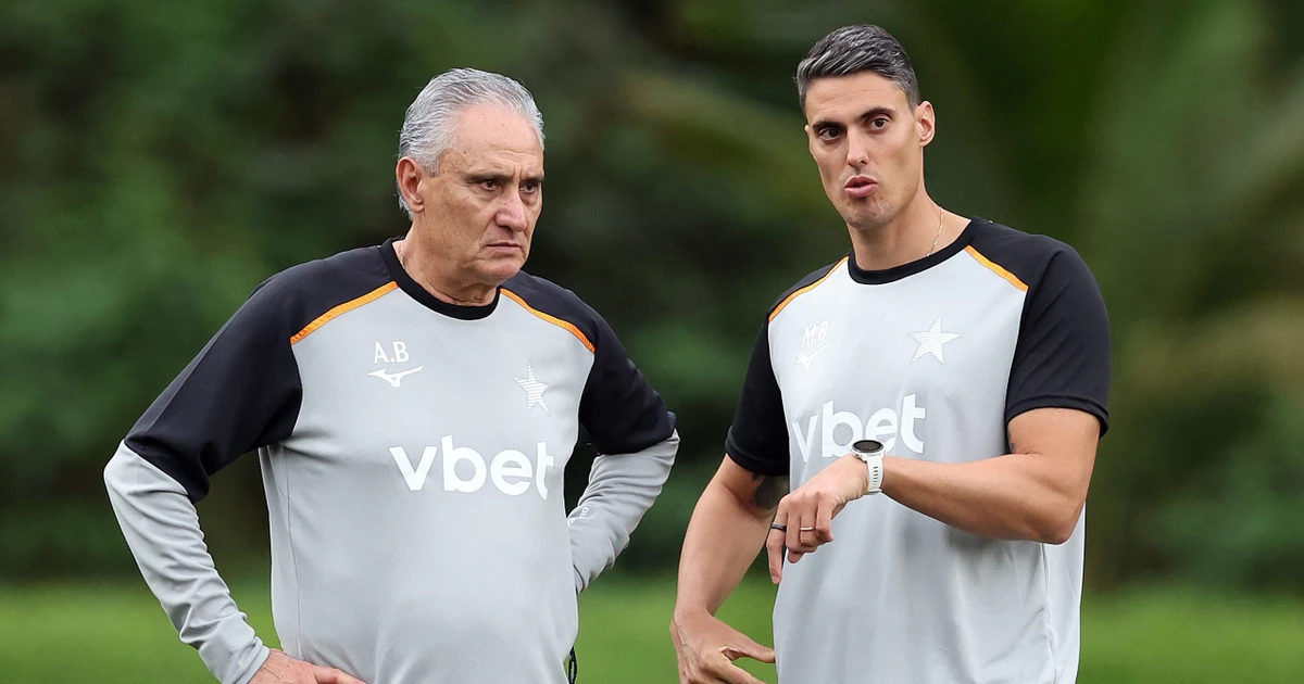 Matheus Bachi celebra início de trajetória na comissão técnica do Botafogo