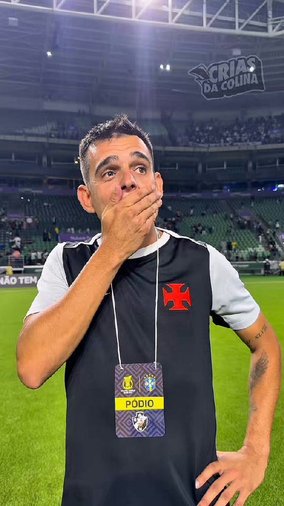 Matheus Curopos celebra a conquista do Brasileiro Sub-20 e enaltece torcida vascaína