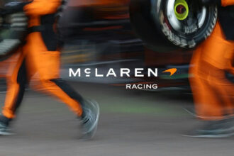 Mclaren renova identidade visual para unificar legado e futuro nas pistas