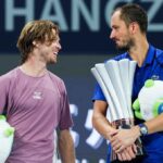 Medvedev provoca Rublev sobre futuro em finais de Grand Slam após conquista em Hangzhou