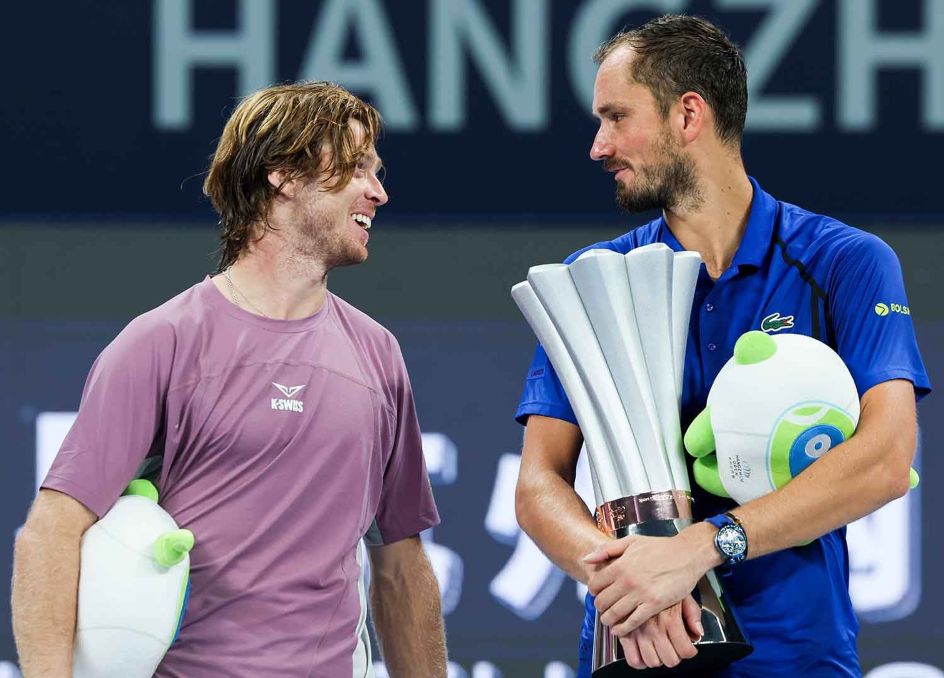 Medvedev provoca Rublev sobre futuro em finais de Grand Slam após conquista em Hangzhou