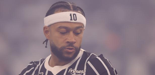 Memphis Depay cobra postura do elenco após derrota do Corinthians