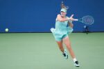 Mirra Andreeva avança com autoridade no US Open e encara duelo de jovens