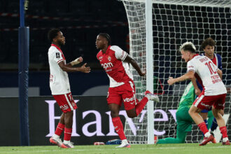 Monaco supera Paris Saint-germain de virada e mantém aproveitamento perfeito