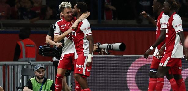 Monaco vira sobre o PSG no Parc des Princes e assume liderança do Francês