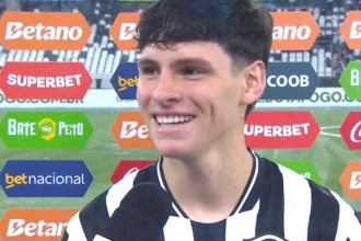 Montoro brilha com gol e assistências em vitória do Botafogo sobre o Grêmio