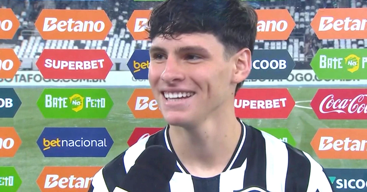 Montoro brilha com gol e assistências em vitória do Botafogo sobre o Grêmio