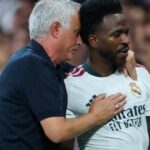 Mourinho defende Vini Jr após críticas da torcida no Santiago Bernabéu