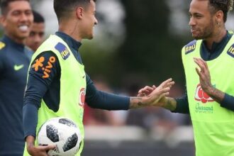 Neymar articula bastidores para levar Philippe Coutinho ao Santos