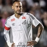 Neymar sofre lesão muscular e preocupa departamento médico do Santos