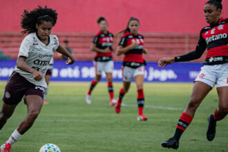 Nova lei estabelece metas para profissionalizar e proteger o futebol feminino visando a Copa 2027