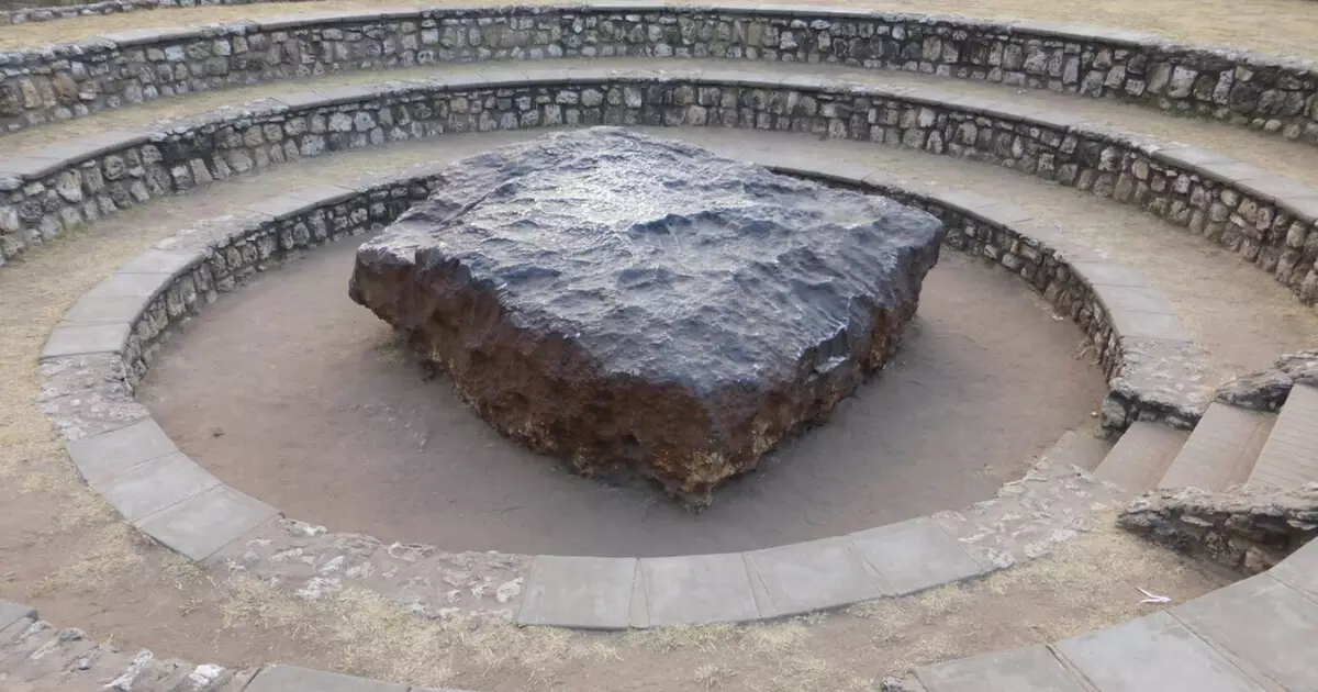 O mistério do meteorito Hoba: por que o maior fragmento espacial da Terra não criou uma cratera