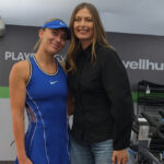 Paula Badosa celebra encontro com Maria Sharapova e elogia promessa brasileira