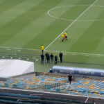 Pedrinho inspeciona gramado do Maracanã em meio a impasse sobre uso do estádio
