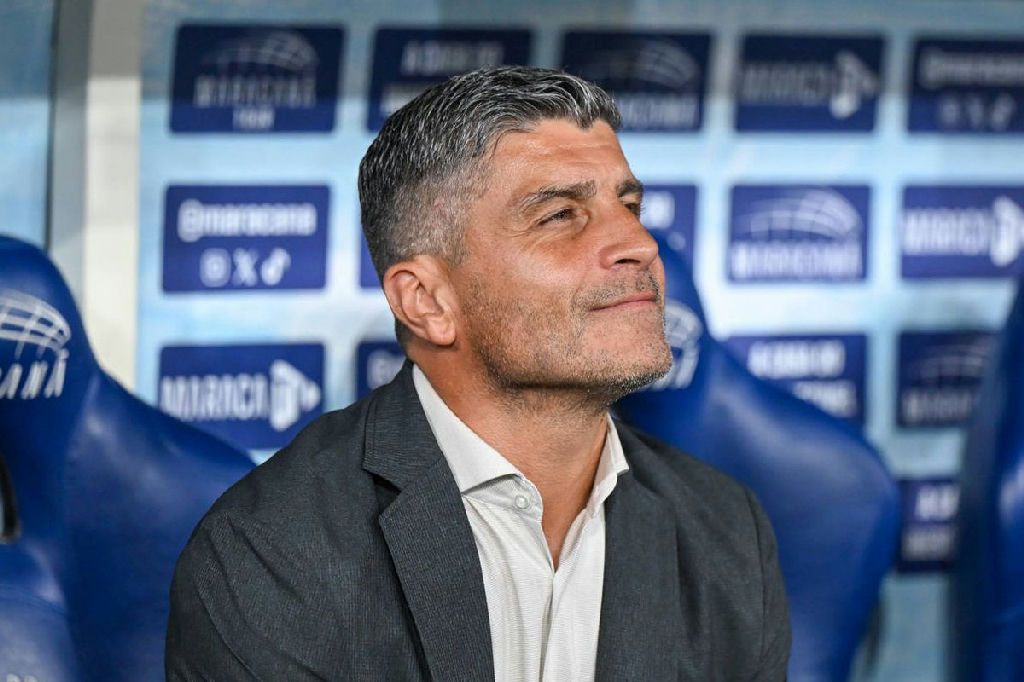 Pedro Emanuel mantém invencibilidade em confrontos eliminatórios pelo Vasco