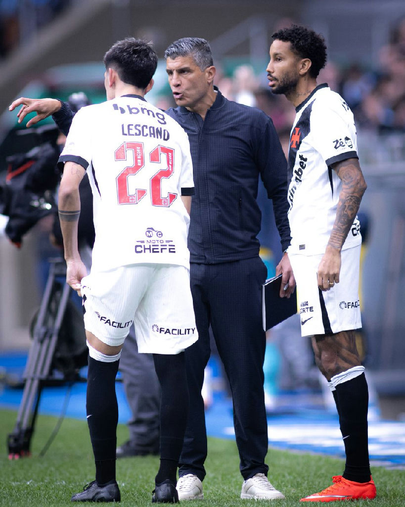 Pedro Emanuel terá primeiro período longo de treinamentos no Vasco durante Data FIFA
