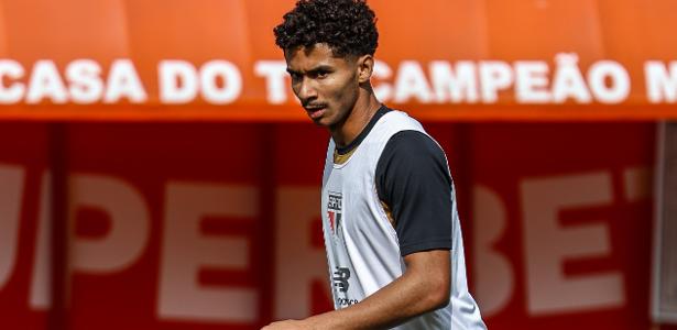 Pedro Lima estreia como titular no São Paulo contra o Internacional