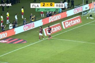 Pedro marca na vitória do Flamengo sobre o Bragantino mas sai de campo irritado no Brasileirão