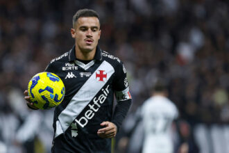 Philippe Coutinho realiza exames médicos e encaminha acerto com o Santos
