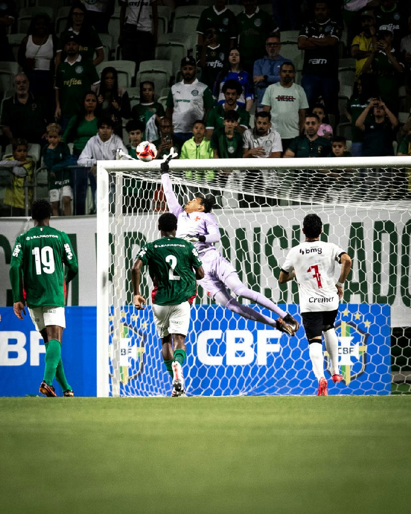 Phillipe Gabriel brilha com defesa decisiva em final do Brasileiro Sub-20