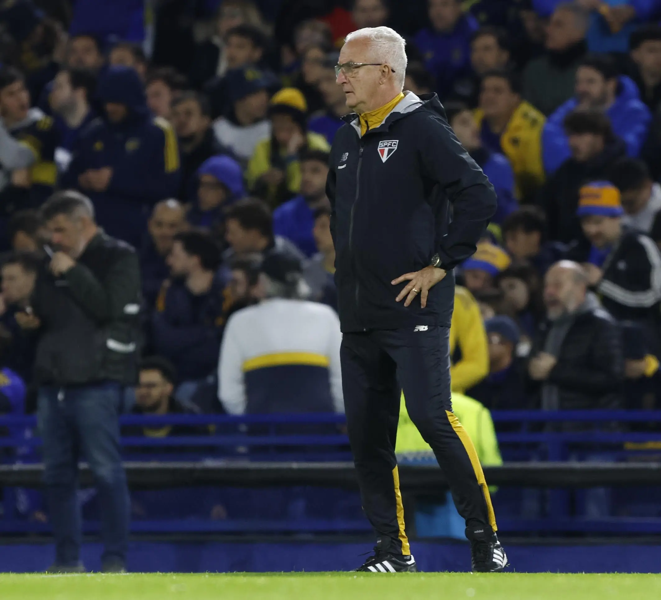 Poupar titulares? Dorival Júnior revela planos do São Paulo para sequência de clássico e Sul-americana