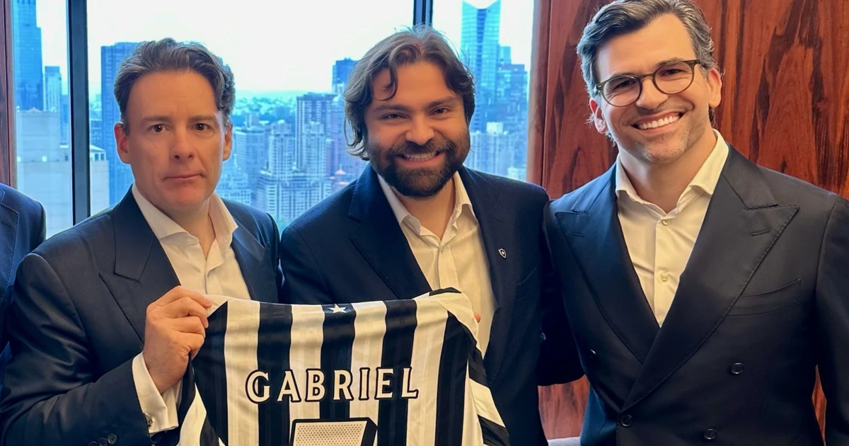 Presidente do Botafogo avalia janela de transferências e confirma permanência de Bellão