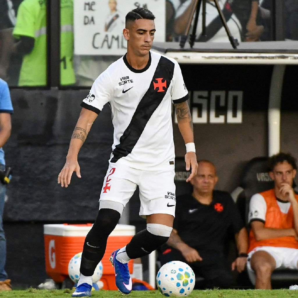 Puma Rodríguez lidera ranking de participações em gols entre laterais da Série a em 2026