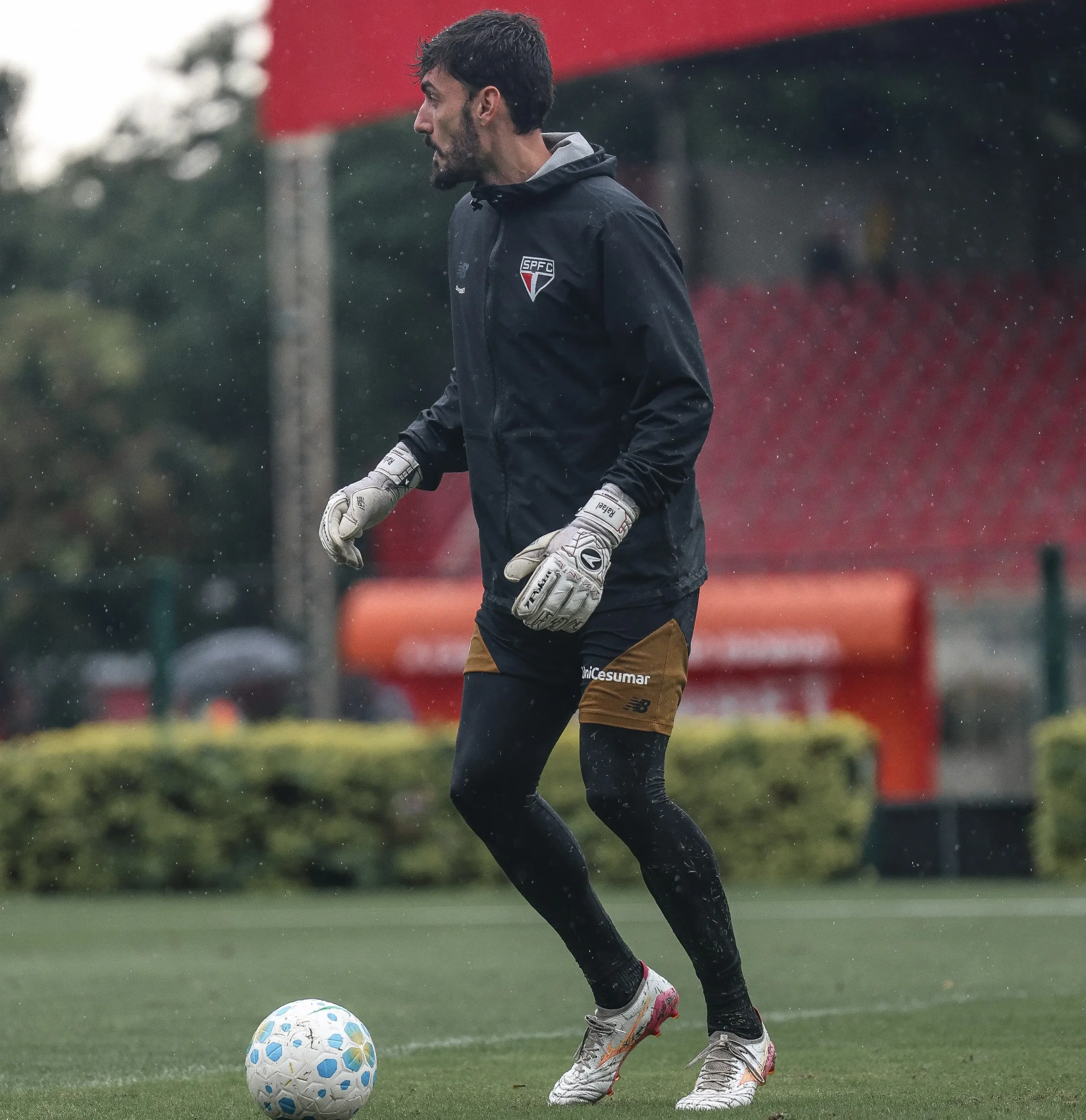 Rafael projeta decisão contra o Atlético-mg e convoca torcida do São Paulo