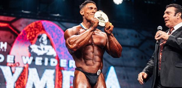 Ramon Dino busca o bicampeonato no Mr. Olympia 2026 em Las Vegas