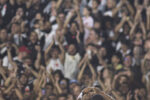 Ramon Rique celebra gol e conexão com torcida do Vasco em São Januário