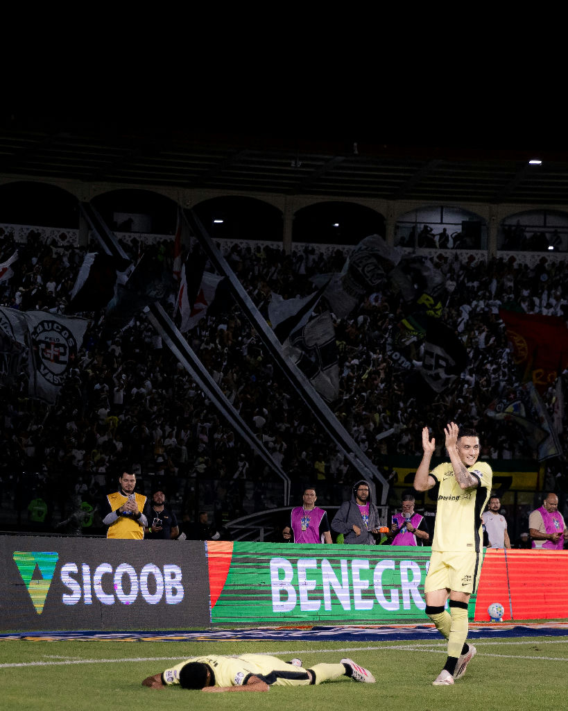 Ramon Rique celebra goleada do Vasco e destaca conexão com a torcida