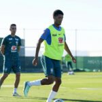 Ramon Rique consolida ascensão no Vasco e ganha destaque na seleção sub-20