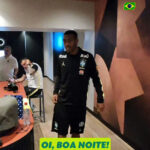 Rayan marca primeiro gol do novo ciclo da Seleção Brasileira e autografa registro
