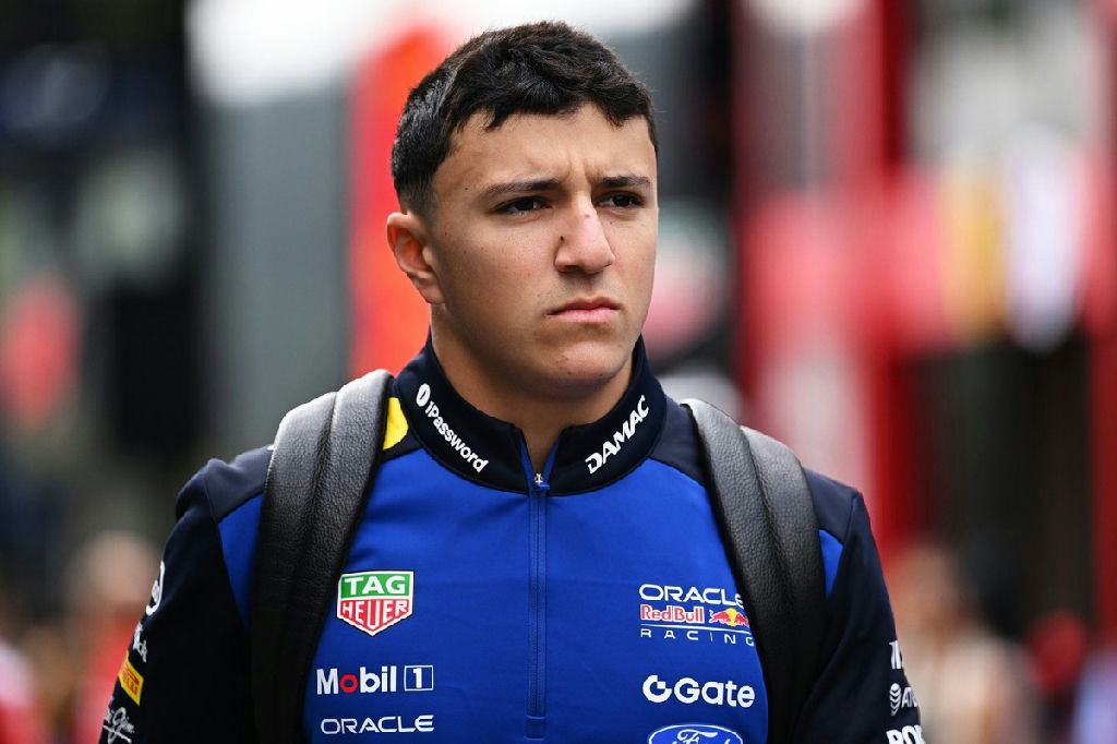 Red Bull nega complicações na recuperação de Isack Hadjar após lesão