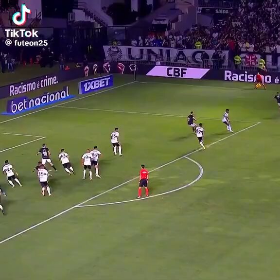 Relembre a goleada do Vasco sobre o Coritiba em São Januário