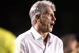 Renato Gaúcho teria interesse em assumir comando técnico do Botafogo