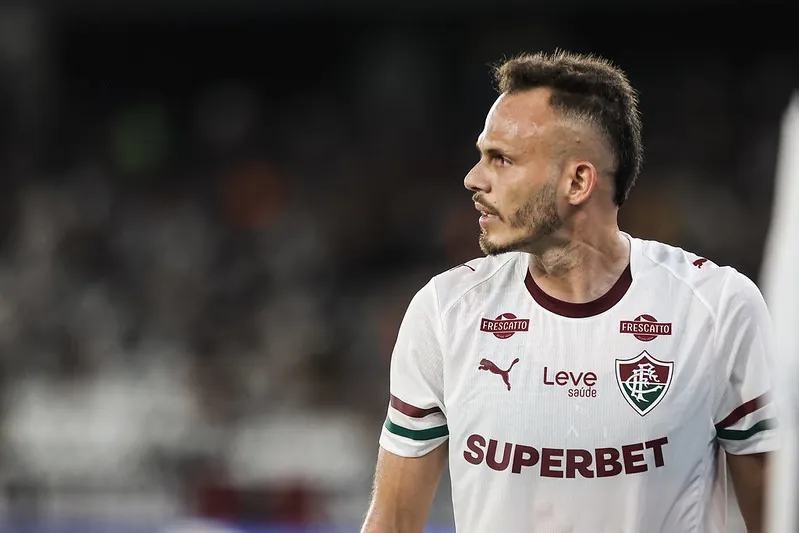 Renê, lateral do Fluminense, desvenda a receita inusitada para alto desempenho aos 34 anos