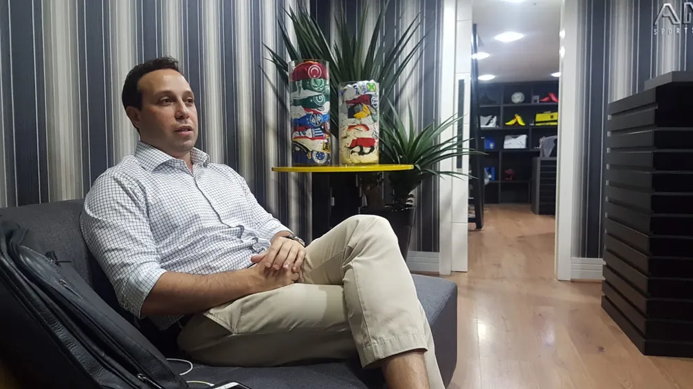 Reportagem do Platôbr cita Alan Belaciano, presidente da Assembleia do Vasco, em caso Flávio Bolsonaro