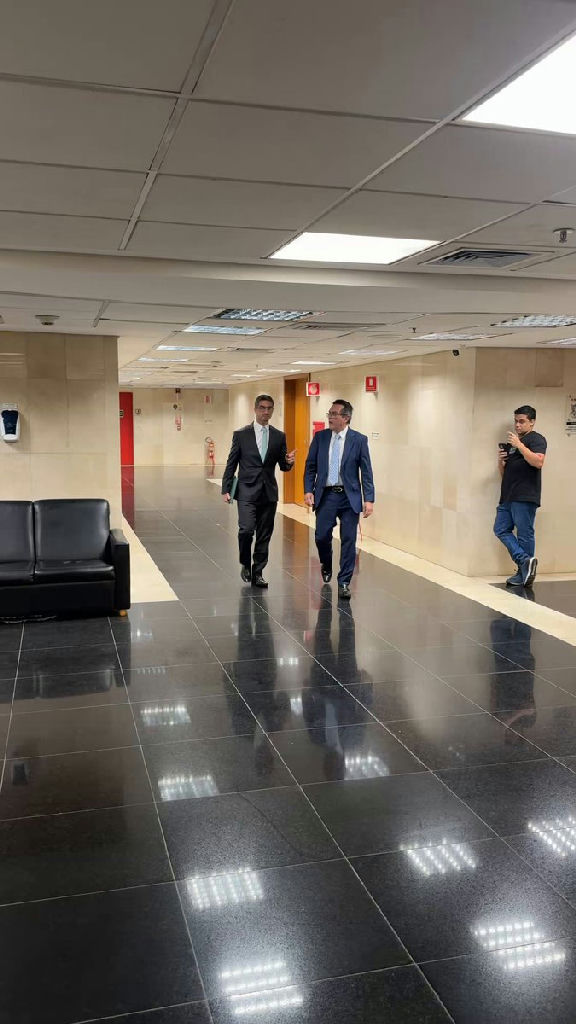 Representantes da Almirante S.a marcam presença em audiência judicial do Vasco