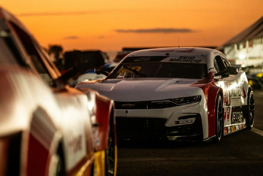 Ricardo Maurício domina treino inicial da NASCAR Brasil no oval de Curvelo
