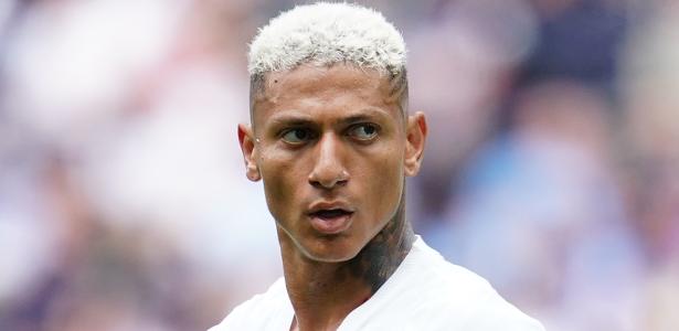 Richarlison no Vasco: técnico Pedro Emanuel mantém mistério sobre negociação