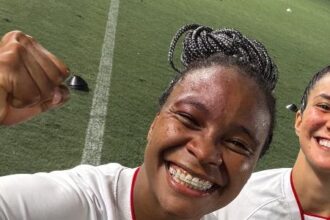 Robinha celebra centenário pelo São Paulo com gol decisivo e homenagens