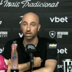 Rodrigo Bellão aponta ansiedade como entrave no Botafogo e prega reação imediata