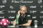 Rodrigo Bellão detalha estratégia defensiva na vitória do Botafogo sobre o Grêmio