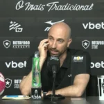 Rodrigo Bellão detalha estratégia defensiva na vitória do Botafogo sobre o Grêmio