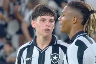 Rodrigo Bellão detalha posicionamento tático de Danilo e Álvaro Montoro no Botafogo